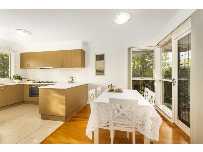 8 Lauer Street, Doncaster VIC 3108