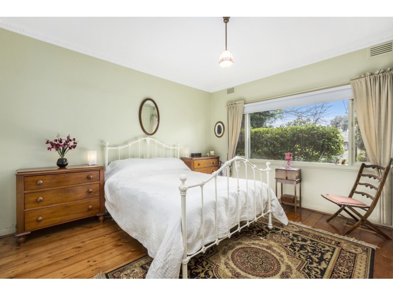 18 Cumberland Avenue, Balwyn North VIC 3104