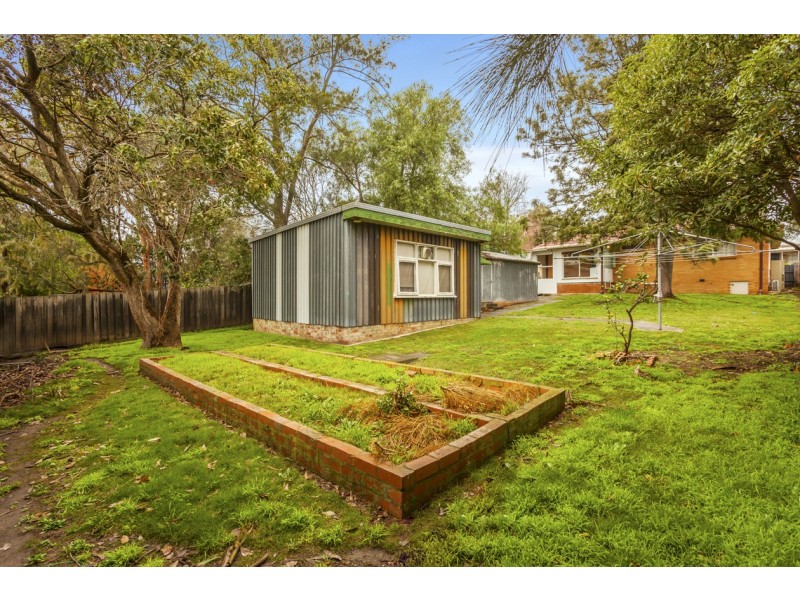 17 Middlefield Drive, Blackburn North VIC 3130