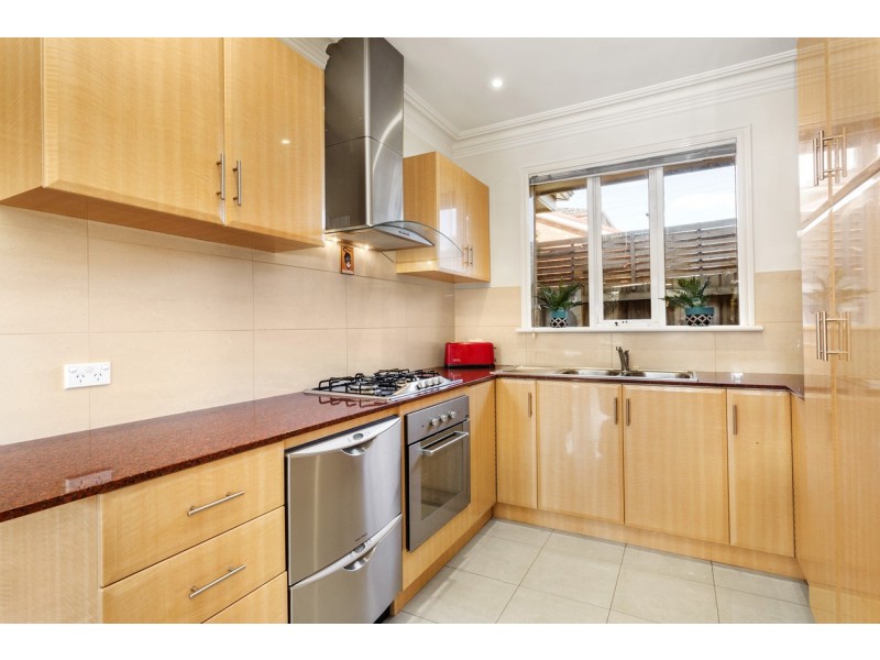 2/6 Lyonsville Avenue, Preston VIC 3072