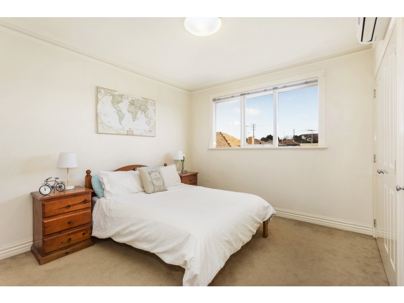 2/6 Lyonsville Avenue, Preston VIC 3072