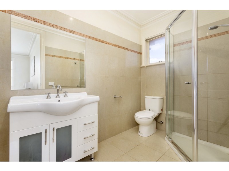 2/6 Lyonsville Avenue, Preston VIC 3072