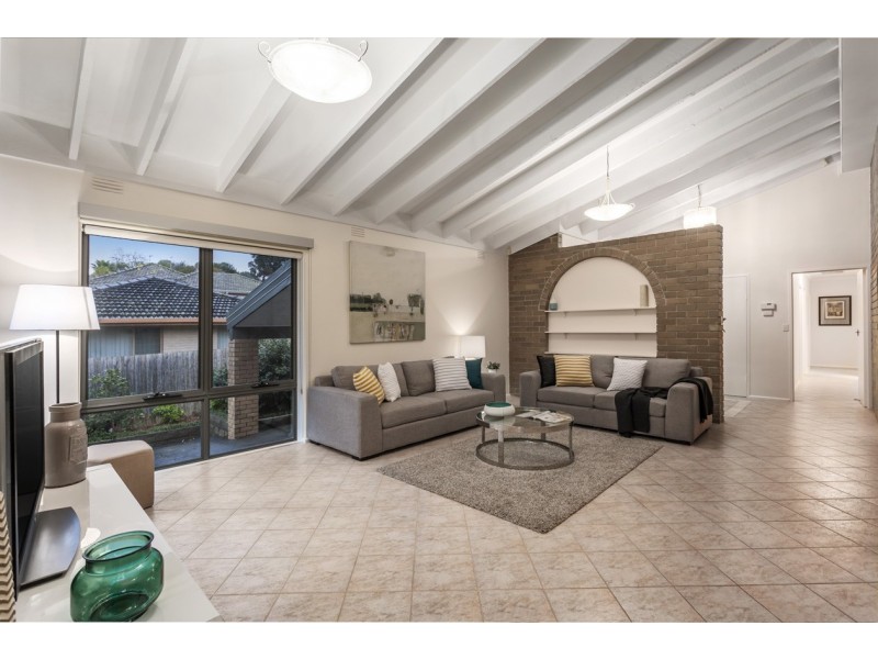 19 Renshaw Street, Doncaster East VIC 3109