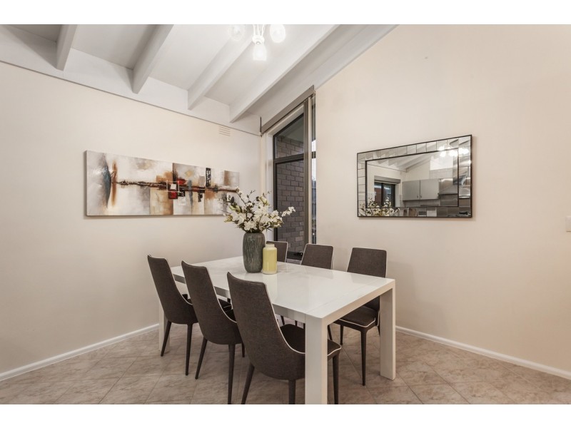 19 Renshaw Street, Doncaster East VIC 3109