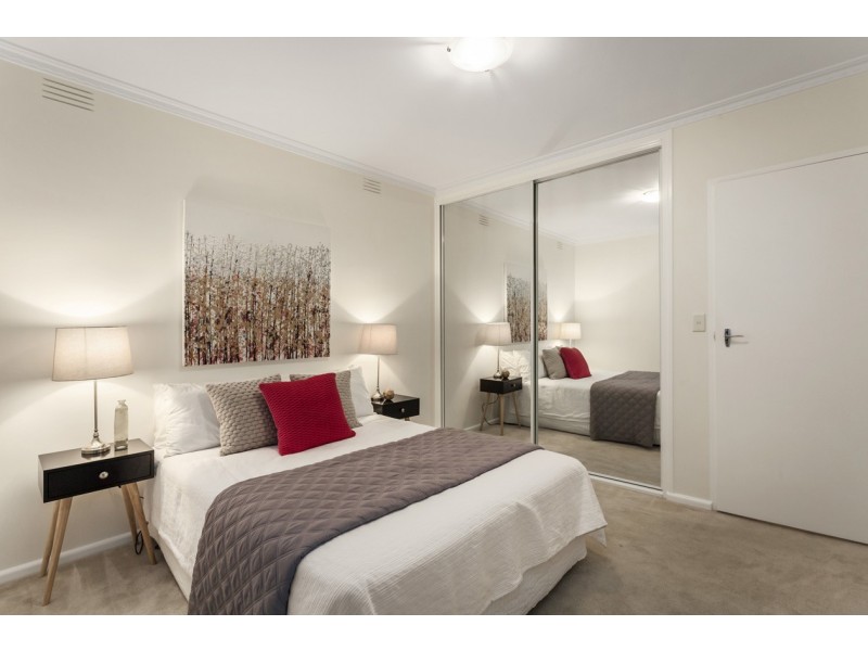 19 Renshaw Street, Doncaster East VIC 3109
