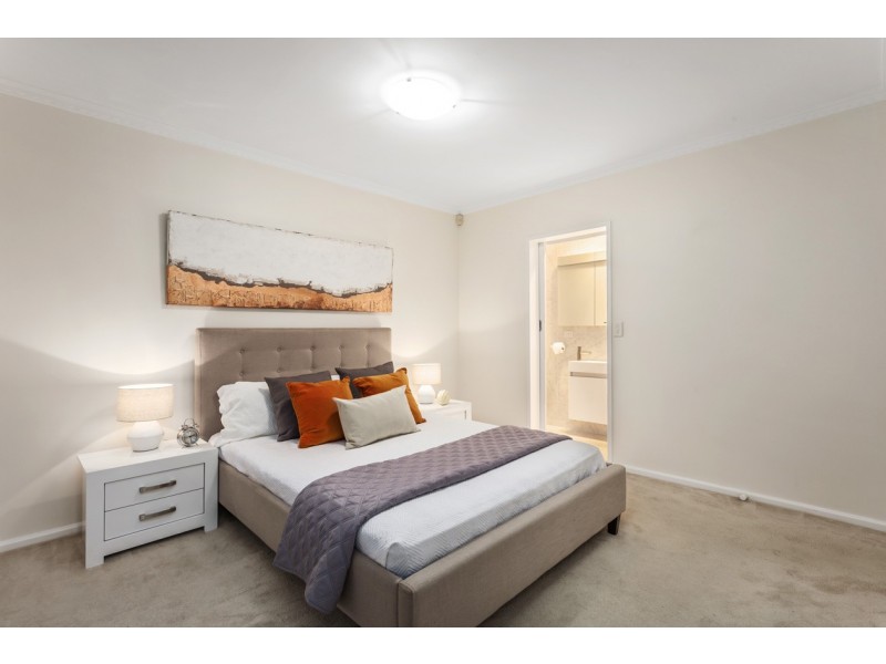 19 Renshaw Street, Doncaster East VIC 3109