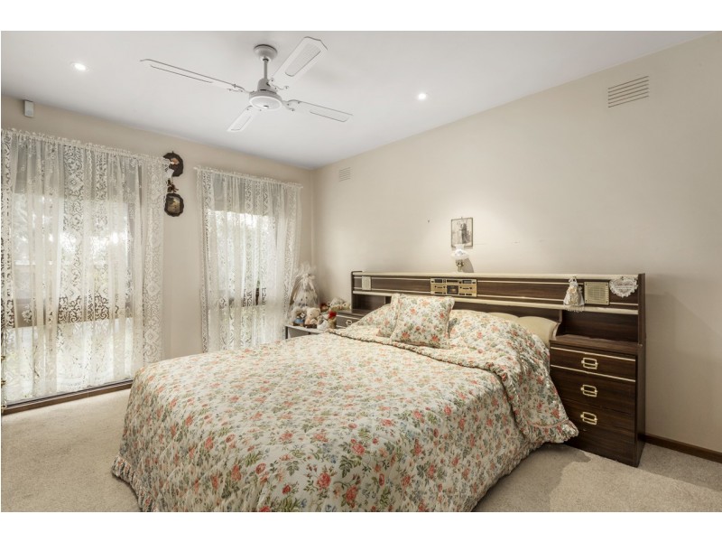 11 Park Hill Drive, Ringwood North VIC 3134