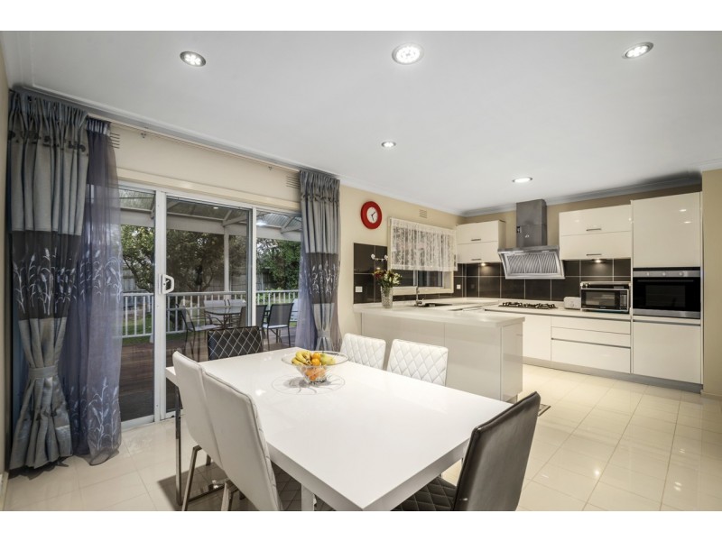 6 Carisbrook Court, Doncaster East VIC 3109