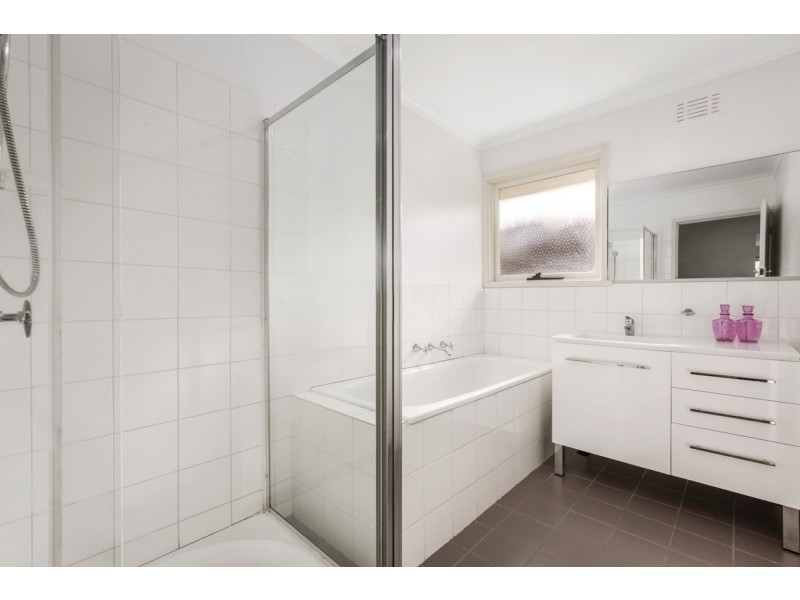 52 Grantley Drive, Glen Waverley VIC 3150