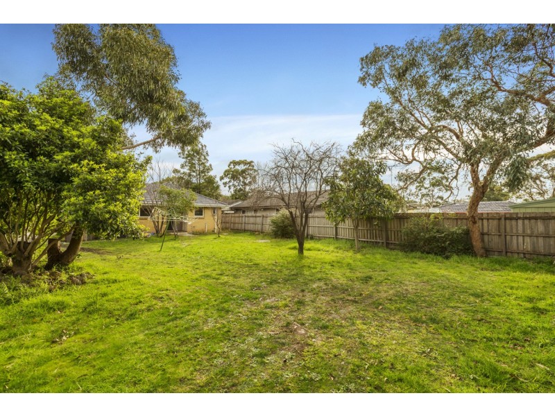 52 Grantley Drive, Glen Waverley VIC 3150