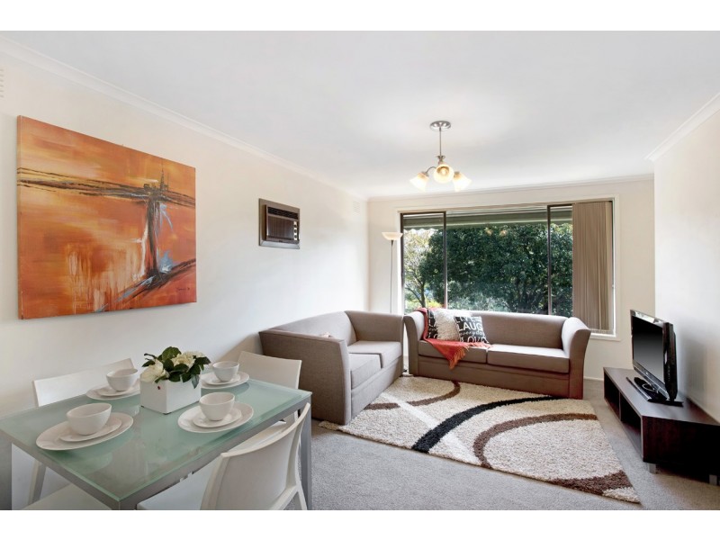 2/104 Para Road, Montmorency VIC 3094