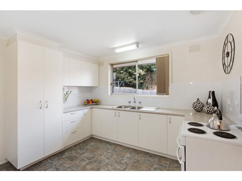 2/104 Para Road, Montmorency VIC 3094