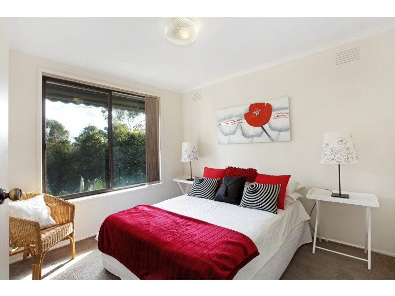 2/104 Para Road, Montmorency VIC 3094