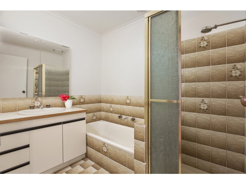 2/16 Franklin Road, Doncaster East VIC 3109