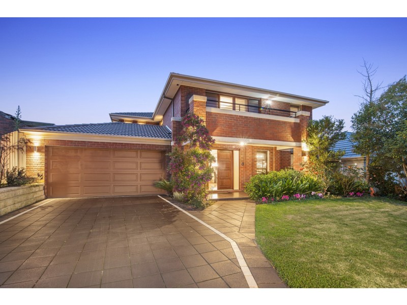 21 Winston Drive, Doncaster VIC 3108