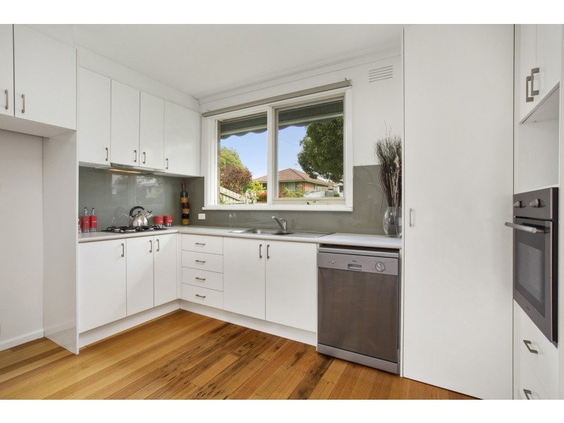 1/8 Simpsons Road, Box Hill VIC 3128