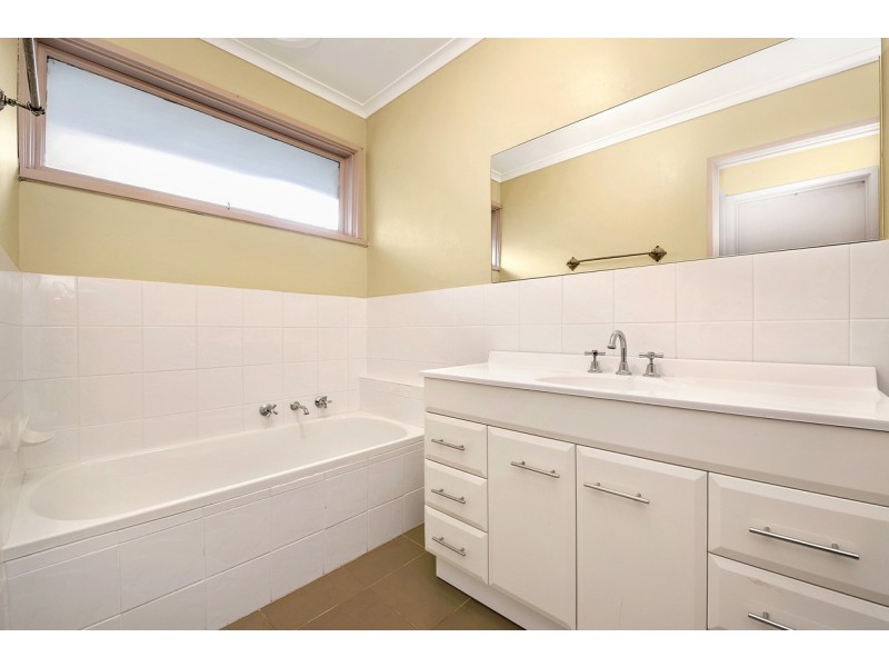 7 Sanders Road, Doncaster East VIC 3109