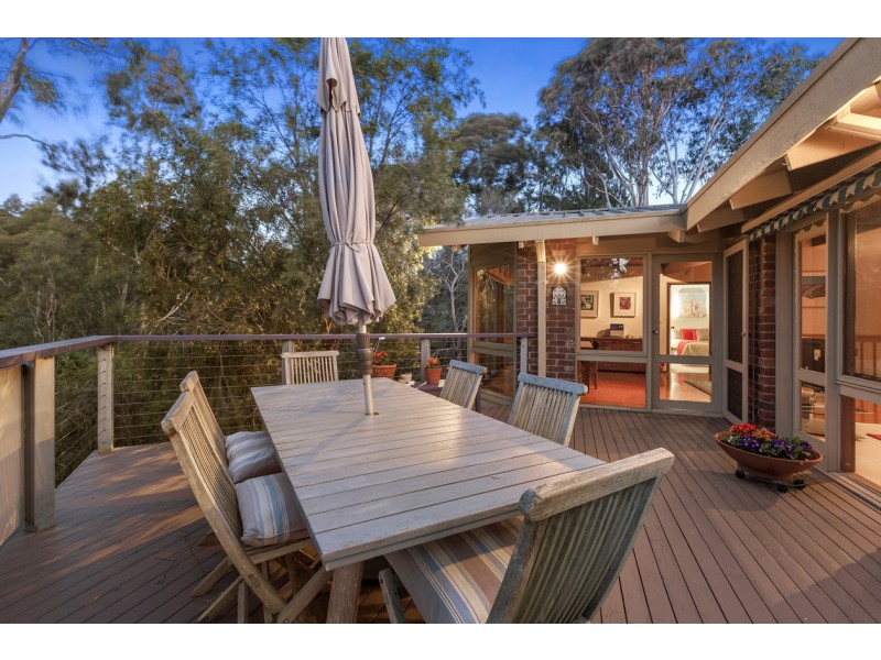 80 Dellfield Drive, Templestowe Lower VIC 3107