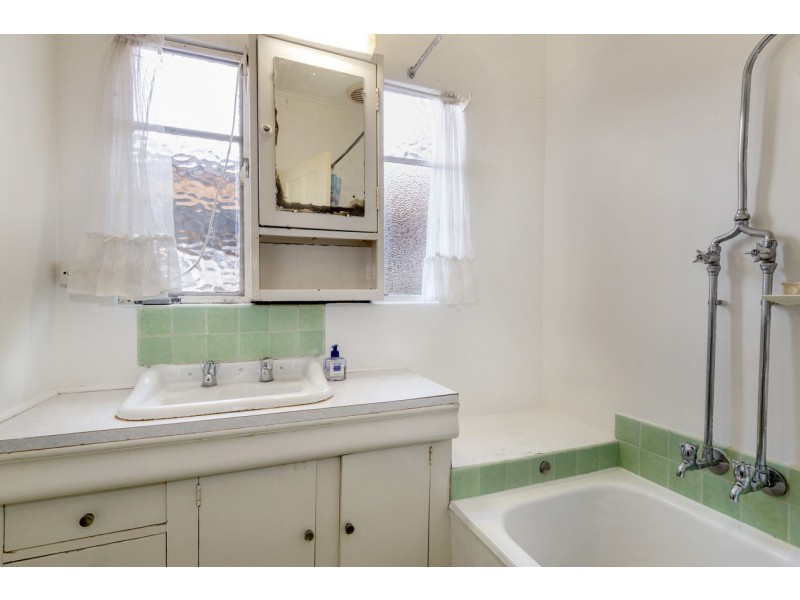 3 Begonia Street, Box Hill South VIC 3128