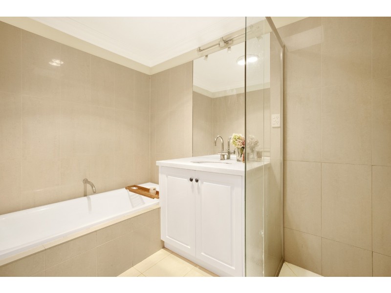 2 Meryl Street, Doncaster East VIC 3109