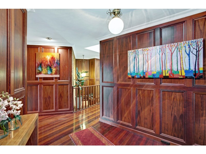 14 Chifley Parade, Ringwood North VIC 3134