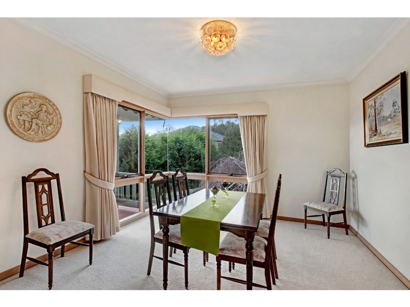 14 Chifley Parade, Ringwood North VIC 3134