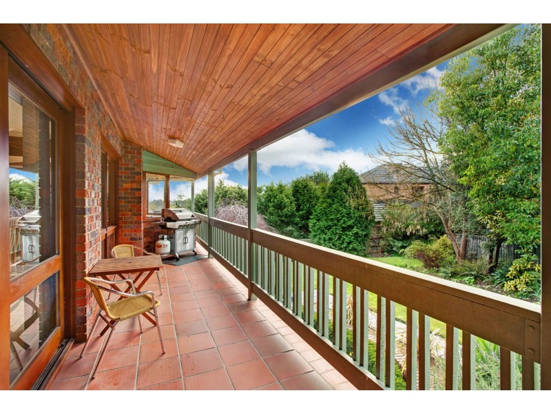 14 Chifley Parade, Ringwood North VIC 3134