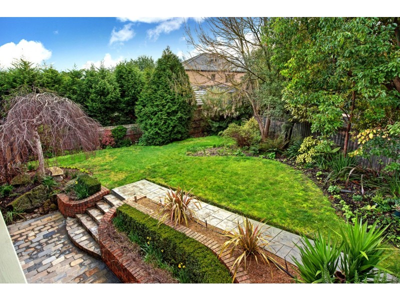 14 Chifley Parade, Ringwood North VIC 3134