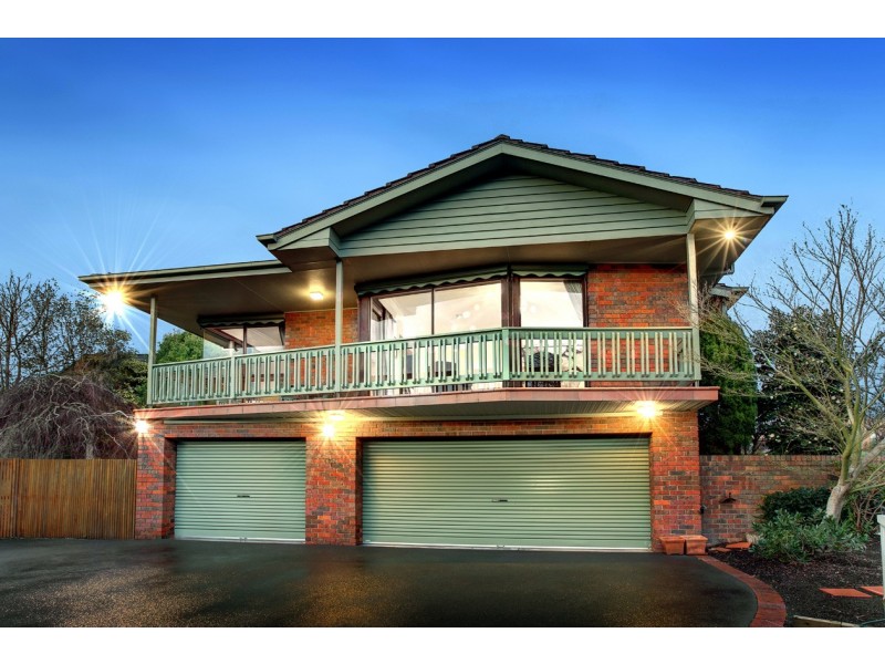 14 Chifley Parade, Ringwood North VIC 3134