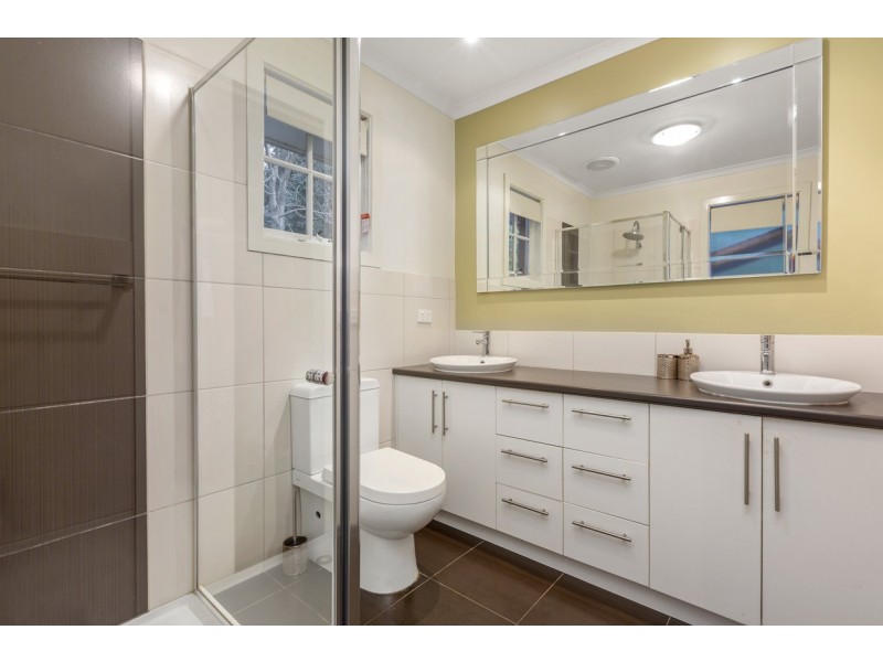 1 Chevalier Crescent, Mooroolbark VIC 3138