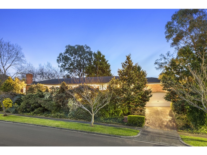 1 Chevalier Crescent, Mooroolbark VIC 3138
