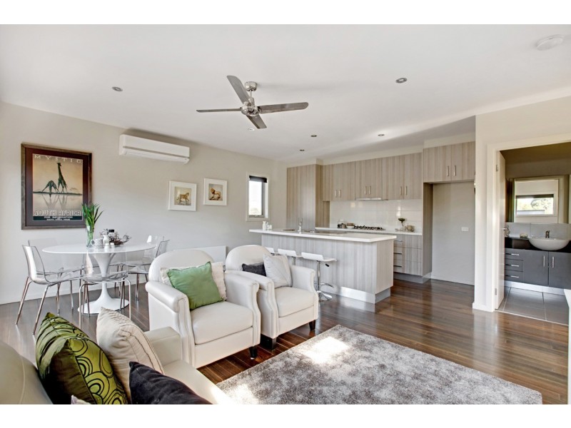 1/57 Heatherdale Road, Ringwood VIC 3134