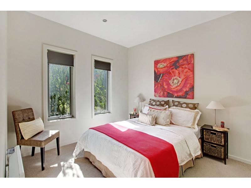 1/57 Heatherdale Road, Ringwood VIC 3134