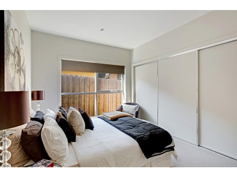 1/57 Heatherdale Road, Ringwood VIC 3134