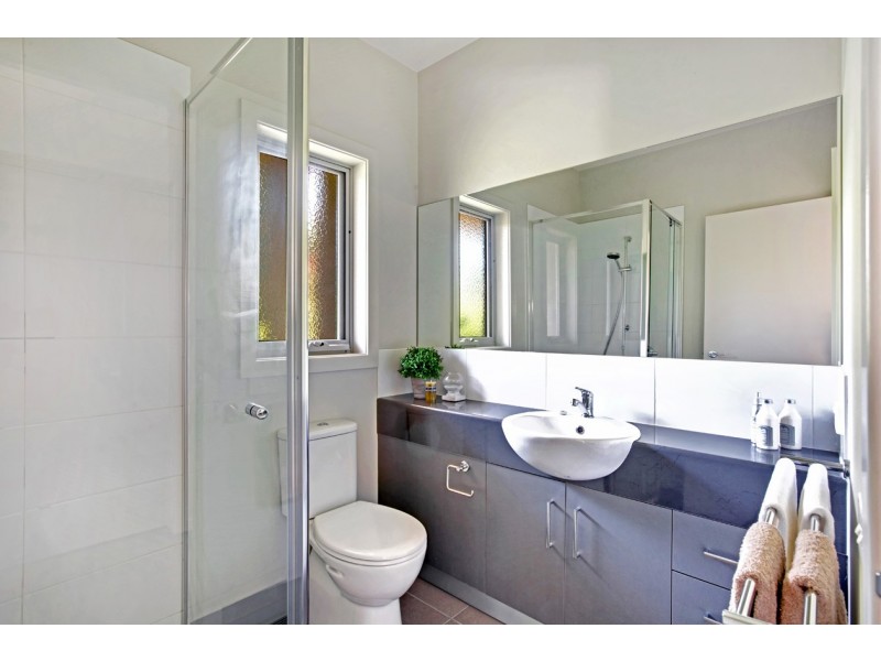 1/57 Heatherdale Road, Ringwood VIC 3134