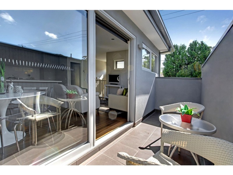 1/57 Heatherdale Road, Ringwood VIC 3134