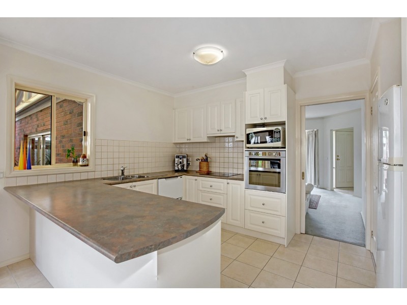 2/39 Caroline Street, Ringwood VIC 3134