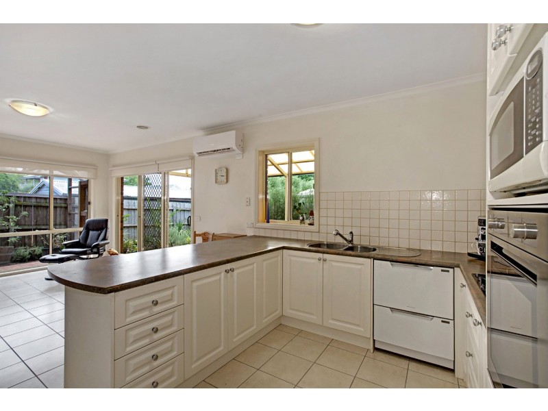 2/39 Caroline Street, Ringwood VIC 3134