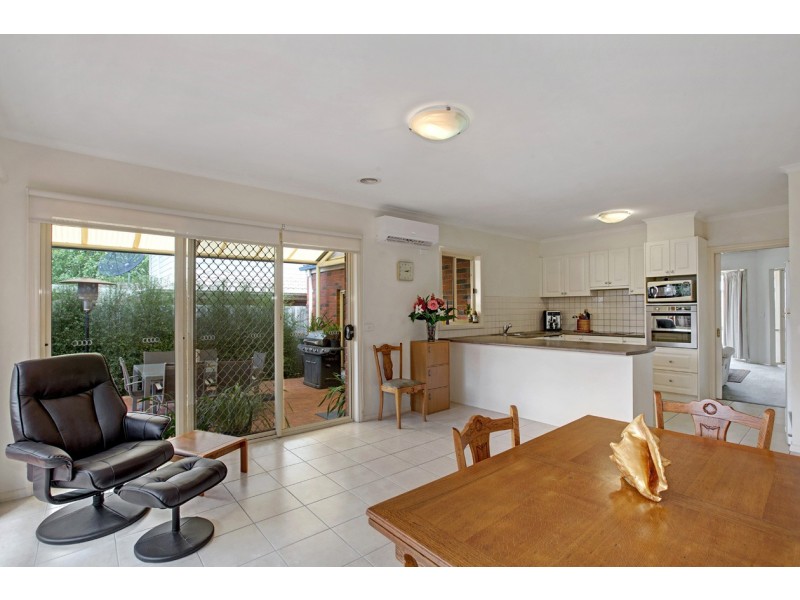 2/39 Caroline Street, Ringwood VIC 3134