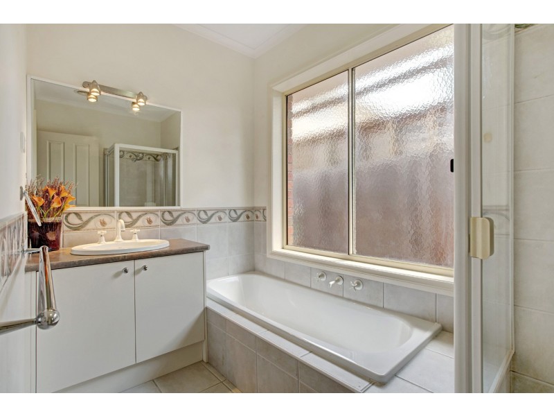 2/39 Caroline Street, Ringwood VIC 3134