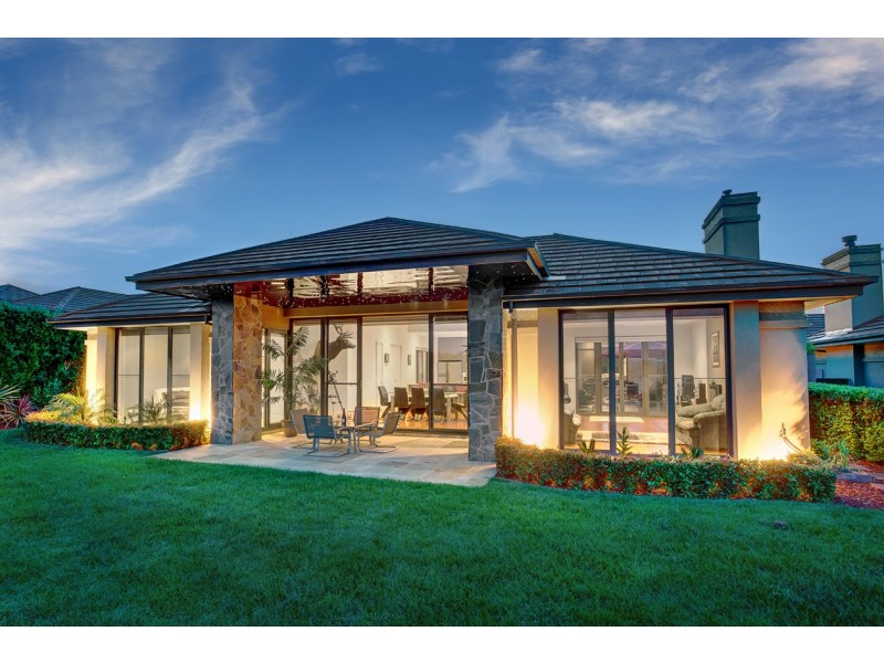 6 Carnoustie Lane, Chirnside Park VIC 3116