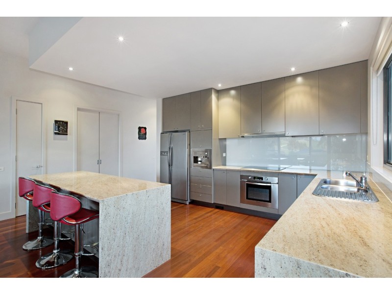 6 Carnoustie Lane, Chirnside Park VIC 3116