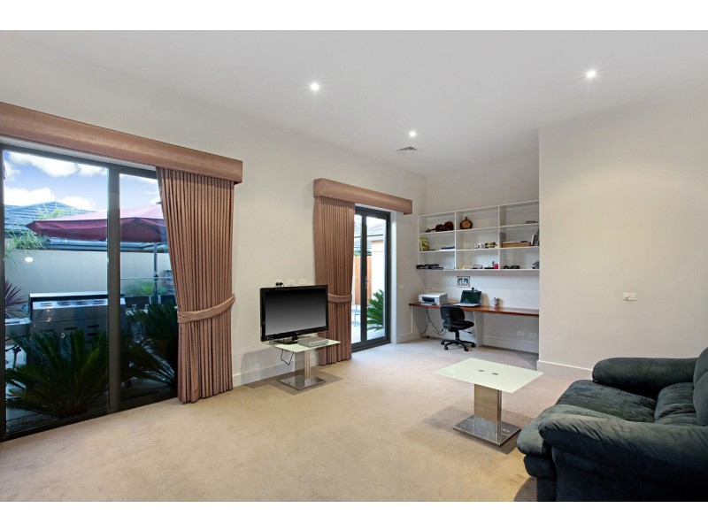 6 Carnoustie Lane, Chirnside Park VIC 3116