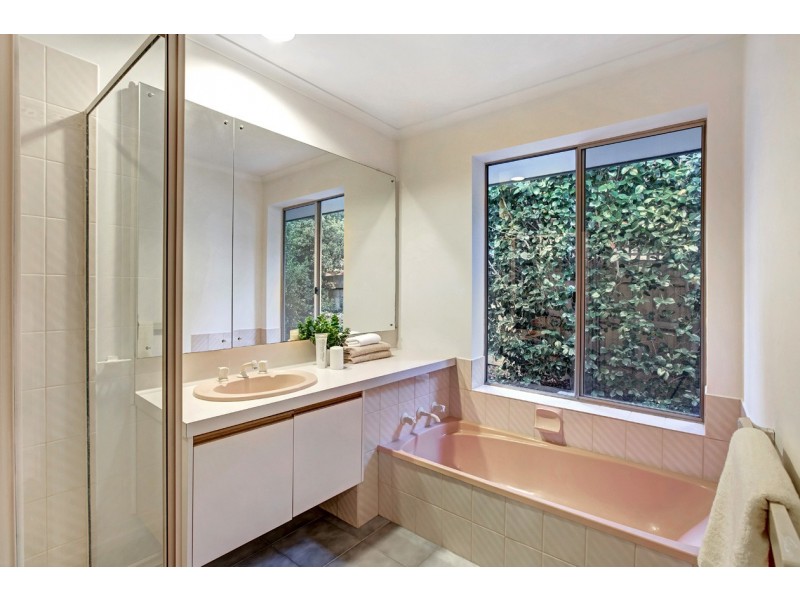 218 Oban Road, Ringwood North VIC 3134