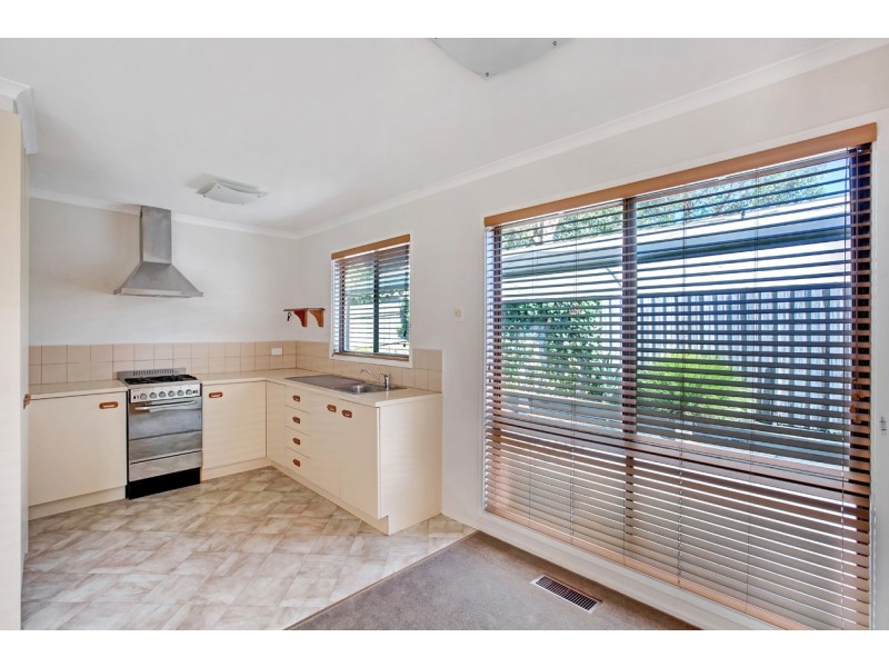 2/111 Dublin Road, Ringwood East VIC 3135