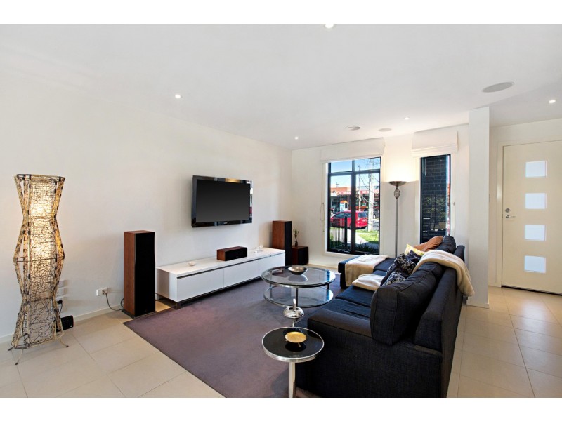 113 Rosebank Avenue, Clayton South VIC 3169