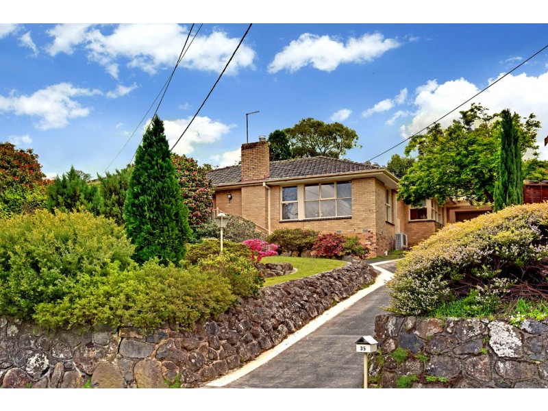 35 Pinewood Avenue, Ringwood East VIC 3135