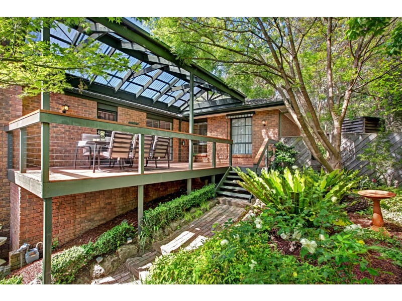 2 Pamela Place, Ringwood North VIC 3134