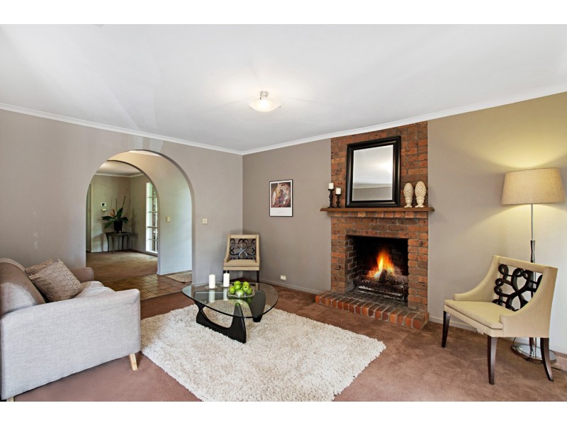 2 Pamela Place, Ringwood North VIC 3134