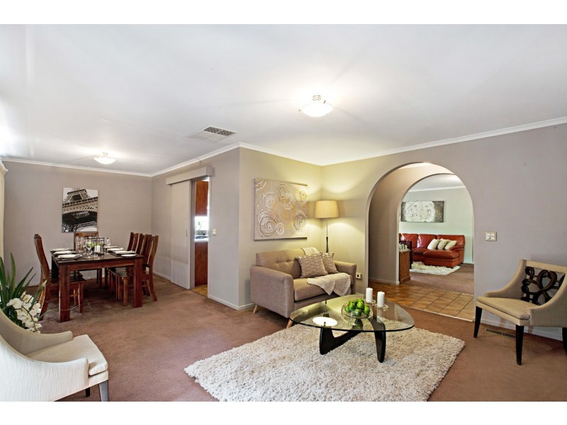 2 Pamela Place, Ringwood North VIC 3134